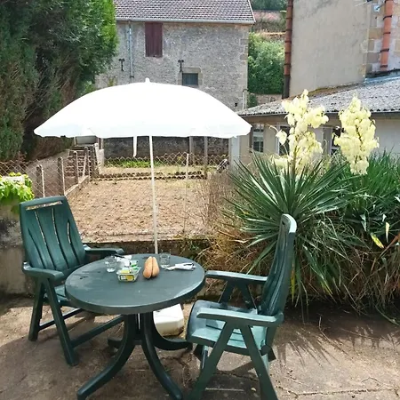 Avec Terrasse A Deux Pas Des Thermes Apartamento *